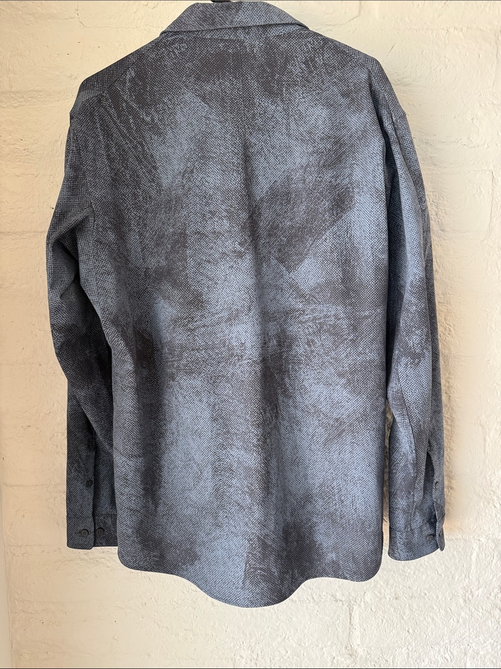 Men's Lululemon Athletica - XL- Airing Easy Long Sleeve Shirt Pixel Print - Picture 5 of 6
